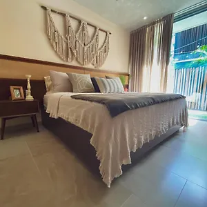 https://casa-azul.allrivieramayahotels.com