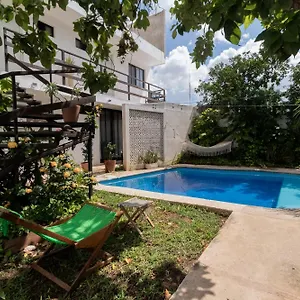https://casa-itza.hotelsmerida.org